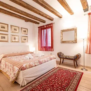 https://san-marco-new-romantic.hotelslidodijesolo.com